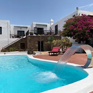 https://casa-camelio.in-canary-islands.com