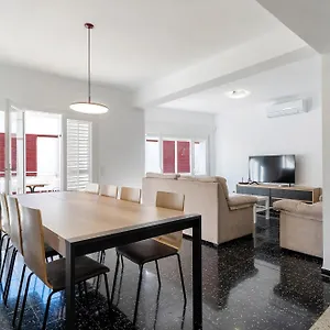 https://hauzify-i-apartament-riera.catalonia-hotels.com